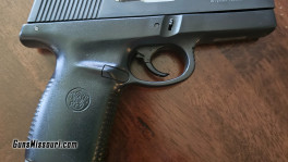 Smith & Wesson SW40C 2