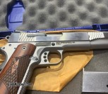 Custom new in case e series 45